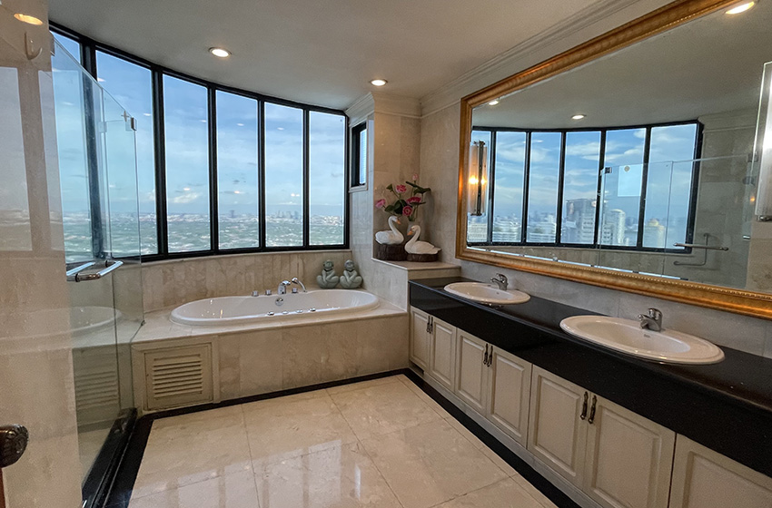 Condominium in Rama 3 